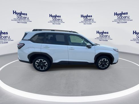 Used 2025 Subaru Forester Premium AWD/4WD image 12
