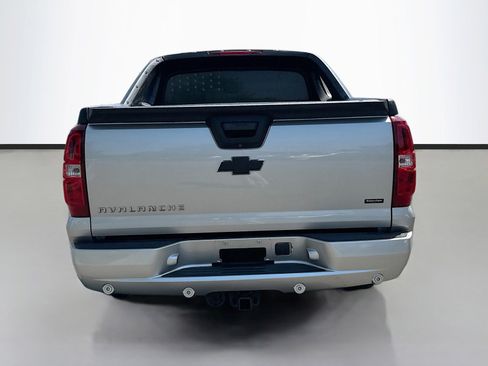 Used 2011 Chevrolet Avalanche LT AWD/4WD image 6