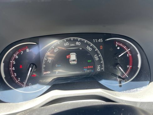 Used 2025 Toyota RAV4 XLE FWD image 6