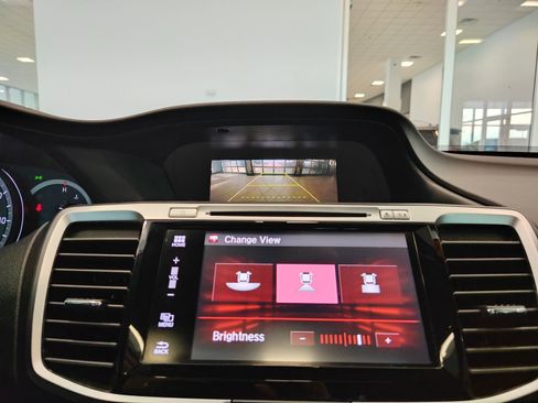 Used 2017 Honda Accord EX-L image 27