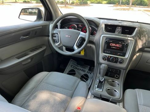 Used 2016 GMC Acadia SLE AWD/4WD image 29