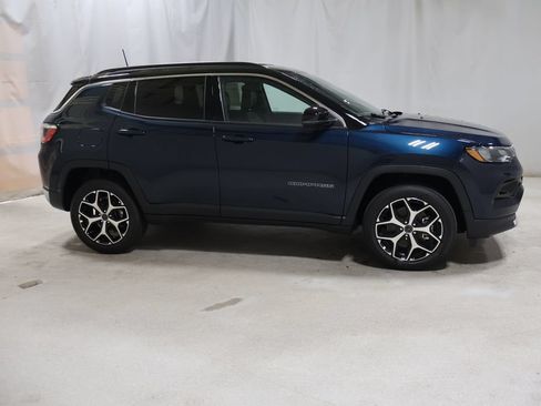New 2026 Jeep Compass Limited AWD/4WD image 7