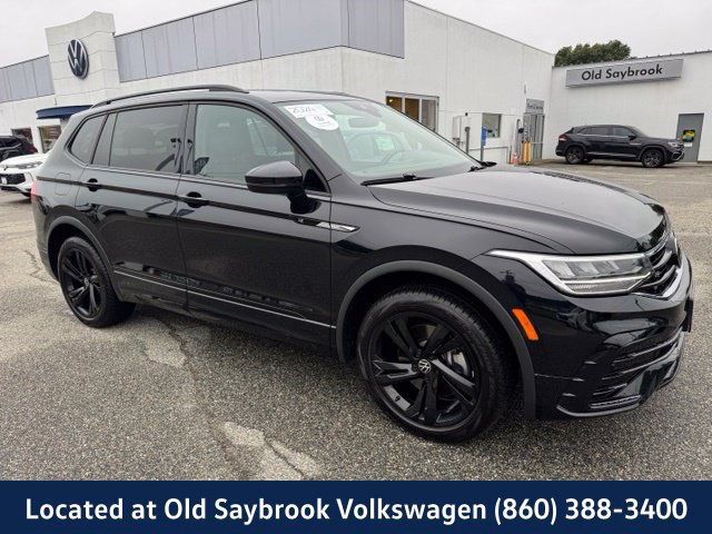 Certified 2024 Volkswagen Tiguan SE R-Line AWD/4WD image 3