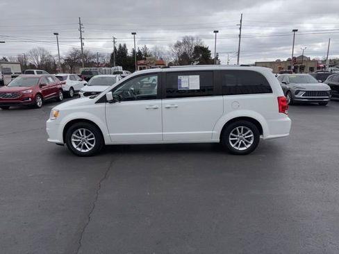 Used 2019 Dodge Grand Caravan SXT image 15