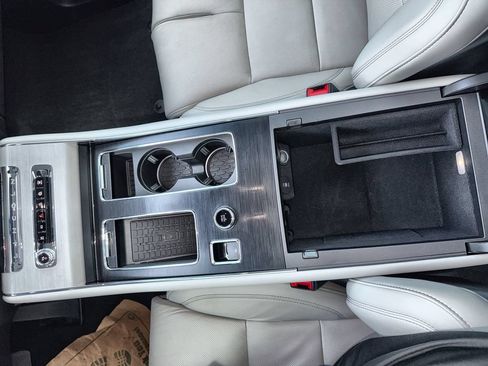 Used 2025 Lincoln Aviator Reserve w/ Luxury Package RWD image 24