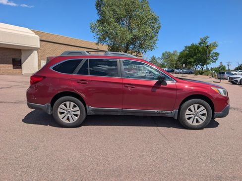 Used 2016 Subaru Outback 2.5i Premium AWD/4WD image 4