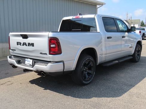 New 2026 RAM 1500 4x4 Crew Cab image 3