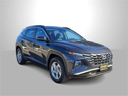 Certified 2022 Hyundai Tucson SEL w/ Winter Package image 2