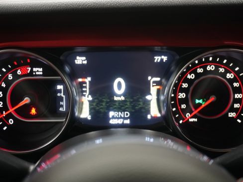 Used 2022 Jeep Wrangler Unlimited Rubicon w/ Cold Weather Group image 17