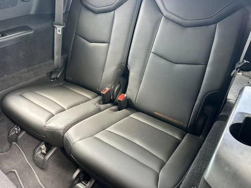 Used 2023 Cadillac XT6 Premium Luxury FWD image 19
