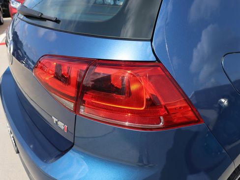 Used 2015 Volkswagen Golf 4-Door image 14