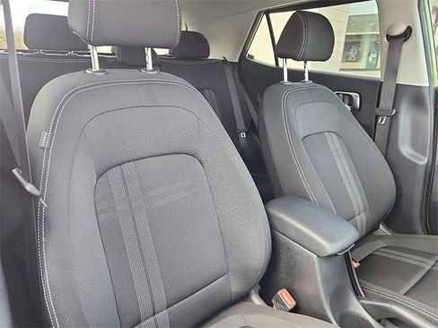 Certified 2024 Hyundai Venue SEL image 32