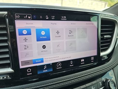 Used 2022 Chrysler Pacifica Touring-L w/ S Appearance Package FWD image 18
