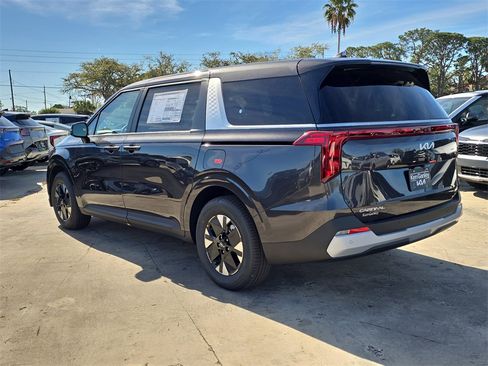 New 2026 Kia Carnival LXS image 6