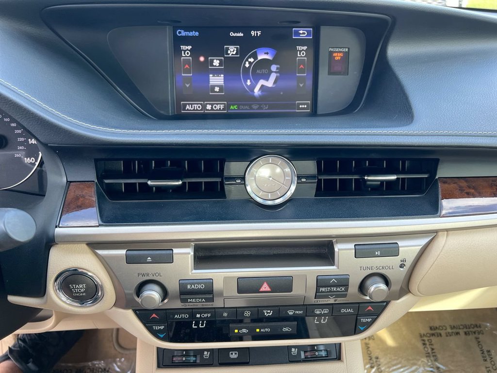 Used 2015 Lexus ES 350 w/ Luxury Package FWD image 17