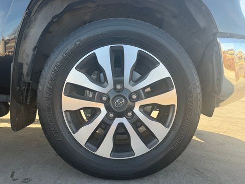 Used 2020 Toyota Tundra Limited image 31