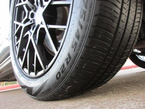 Used 2016 Volvo XC90 T6 Momentum w/ Protection Package Plus image 31