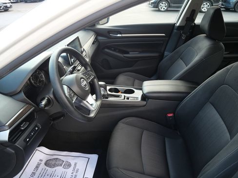Used 2023 Nissan Altima 2.5 SV AWD/4WD image 10