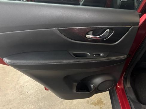 Used 2016 Nissan Rogue AWD image 15