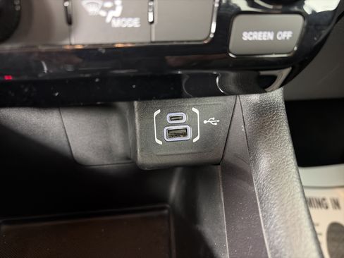 Used 2022 Jeep Compass Latitude AWD/4WD image 23