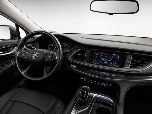 Used 2021 Buick Enclave Avenir w/ Avenir Technology Package FWD image 17