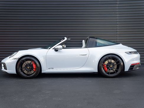 Certified 2023 Porsche 911 Targa 4 GTS AWD/4WD image 2