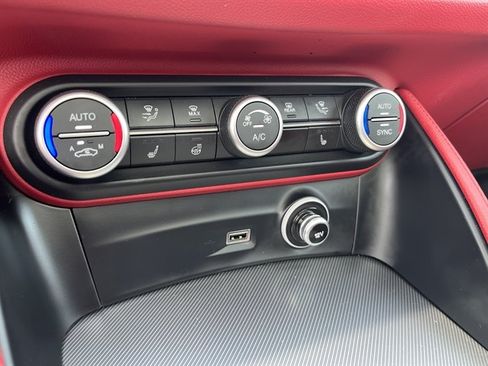 Used 2021 Alfa Romeo Stelvio Ti Sport AWD/4WD image 27