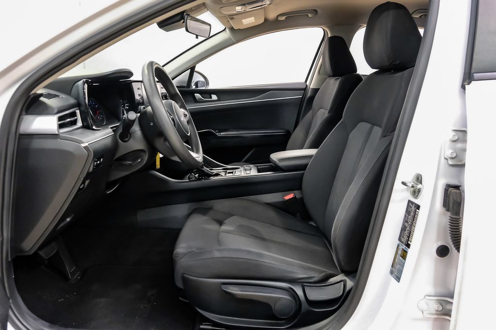 Used 2022 Kia K5 LX FWD image 4