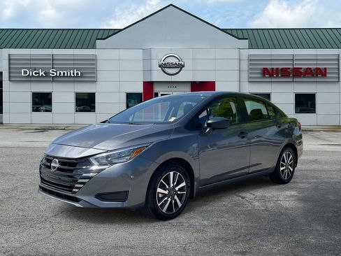 Used 2025 Nissan Versa S w/ S Plus Package image 3