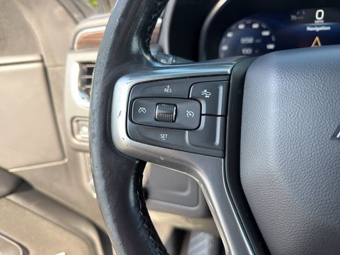 Used 2022 Chevrolet Suburban Z71 AWD/4WD image 15