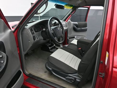 Used 2011 Ford Ranger XLT image 11