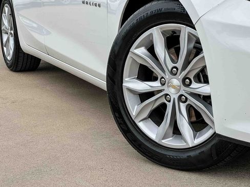 Used 2024 Chevrolet Malibu LT FWD image 9