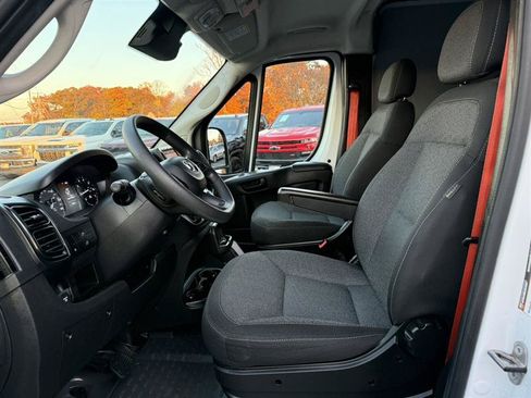 Used 2023 RAM ProMaster 3500 w/ Driver Convenience Group FWD image 17