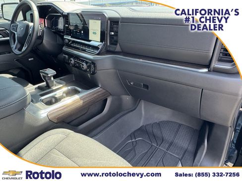 Used 2025 Chevrolet Silverado 1500 RST w/ Dark Appearance Package RWD image 7