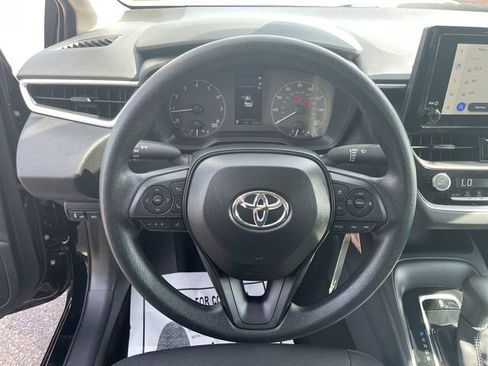 Certified 2025 Toyota Corolla LE FWD image 15