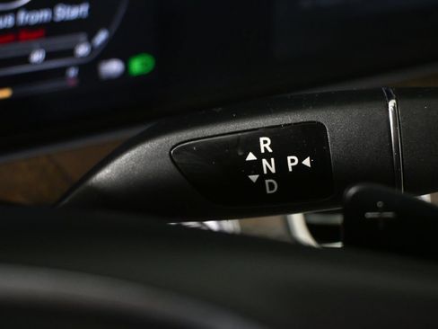 Used 2017 Mercedes-Benz E 300 4MATIC image 16