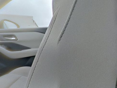 Used 2025 Nissan Rogue SV FWD image 26