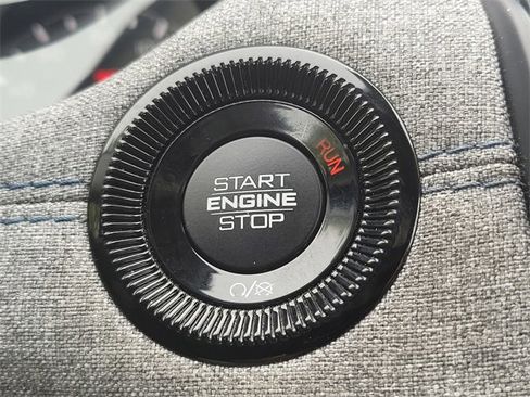 Used 2022 Jeep Compass Latitude image 24