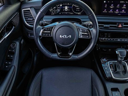 Certified 2024 Kia Seltos SX image 17