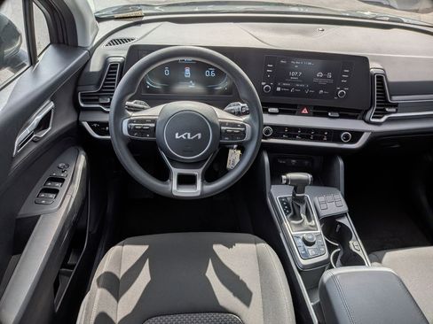 Used 2025 Kia Sportage LX image 30