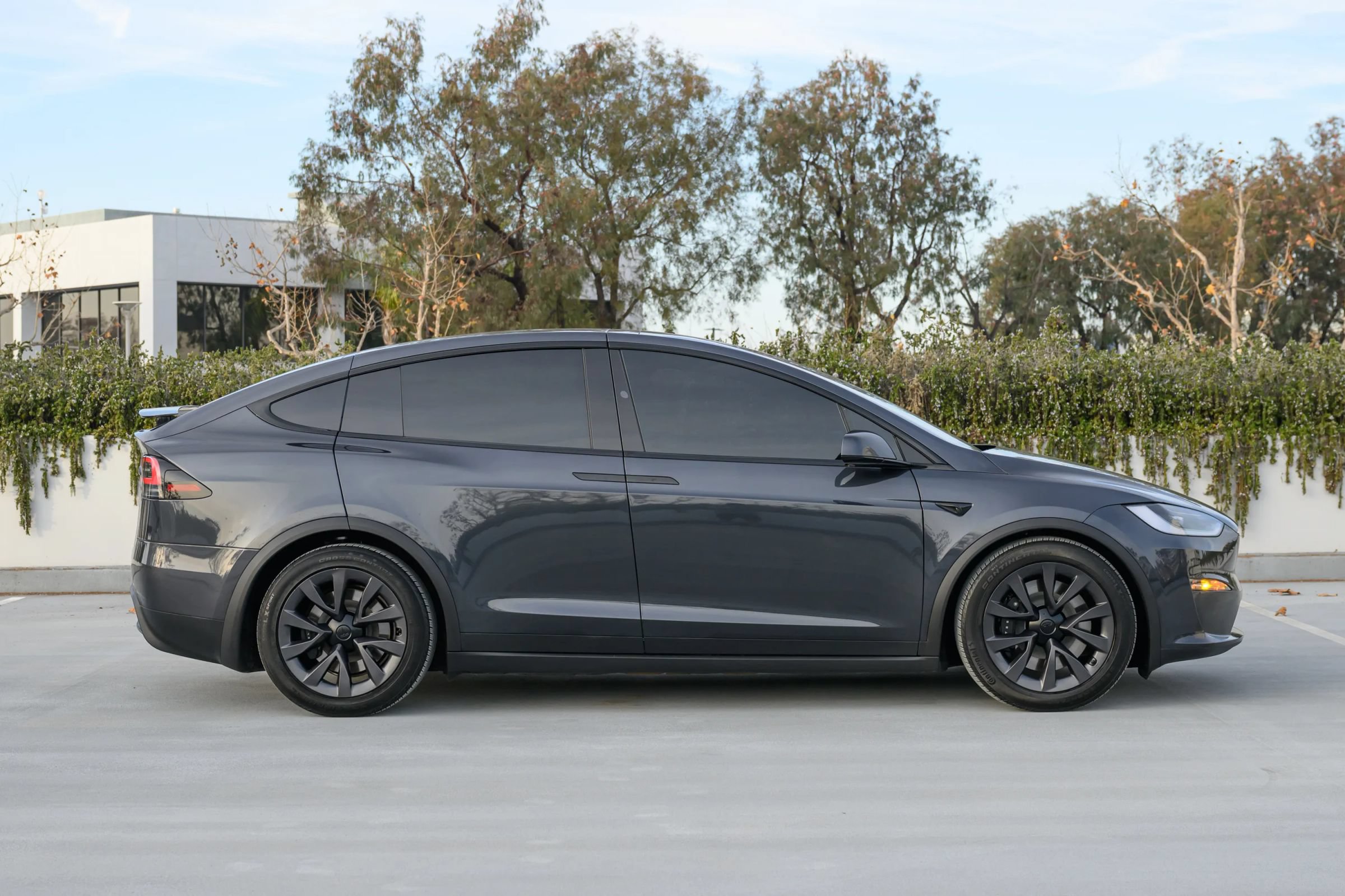 Used 2024 Tesla Model X AWD/4WD image 8