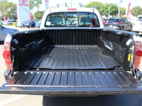 Used 2014 Toyota Tacoma 2WD Regular Cab image 14