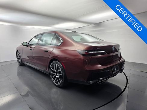 Certified 2023 BMW 760i xDrive AWD/4WD image 6