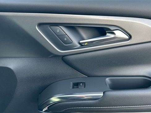 New 2026 Chevrolet Traverse LT w/ Midnight/Sport Edition image 24