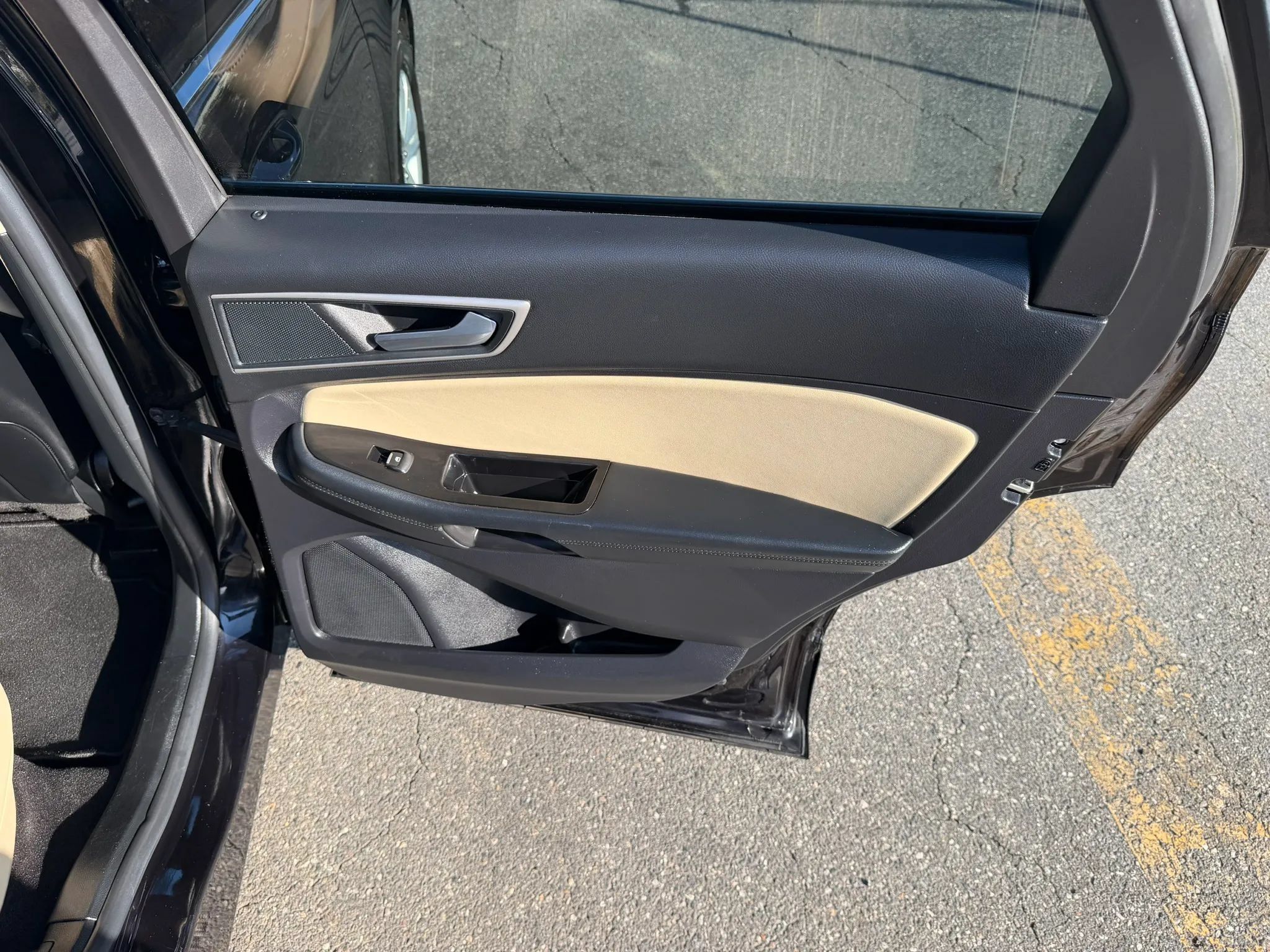 Used 2020 Ford Edge SEL w/ Convenience Package AWD/4WD image 35