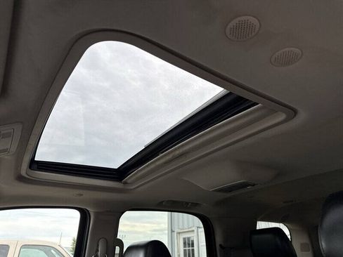 Used 2011 Cadillac Escalade AWD w/ Touring Package image 30