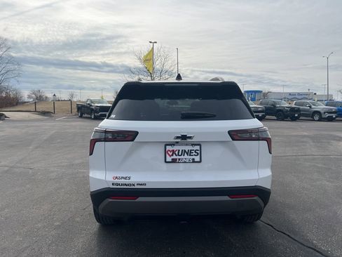 New 2026 Chevrolet Equinox LT w/ Convenience Package II image 4