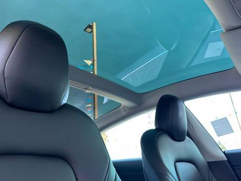 Used 2019 Tesla Model 3 Long Range image 16