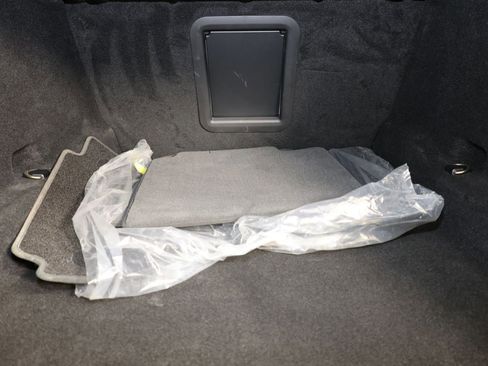 Used 2023 BMW 760i xDrive image 17