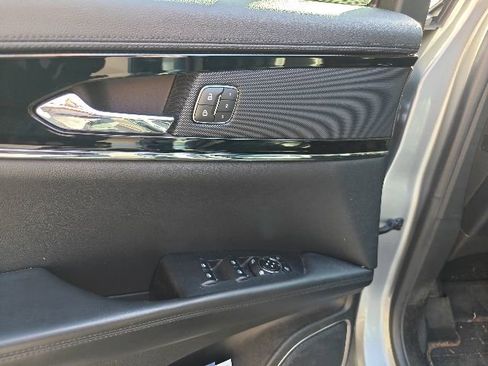 Used 2023 Lincoln Nautilus Reserve image 11